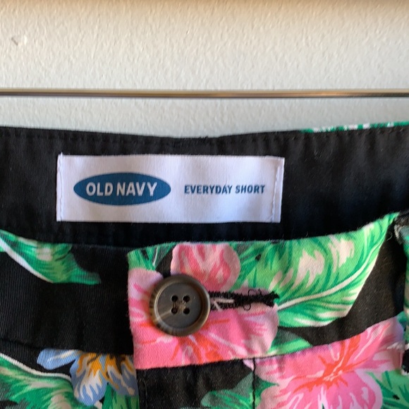 Black Floral Shorts Old Navy Sz 10 - Picture 4 of 7